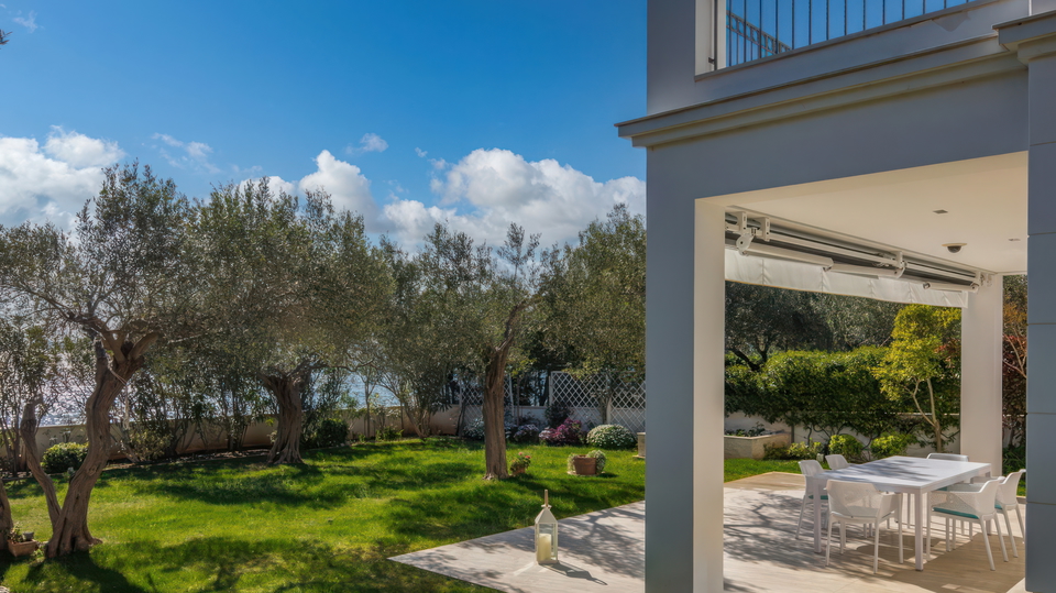 &Pcy;&rcy;&iecy;&kcy;&rcy;&acy;&scy;&ncy;&acy;&yacy; &rcy;&ocy;&scy;&kcy;&ocy;&shcy;&ncy;&acy;&yacy; &vcy;&icy;&lcy;&lcy;&acy; &pcy;&iecy;&rcy;&vcy;&acy;&yacy; &lcy;&icy;&ncy;&icy;&yacy; &ucy; &mcy;&ocy;&rcy;&yacy; - &Zcy;&acy;&dcy;&acy;&rcy;&excl;