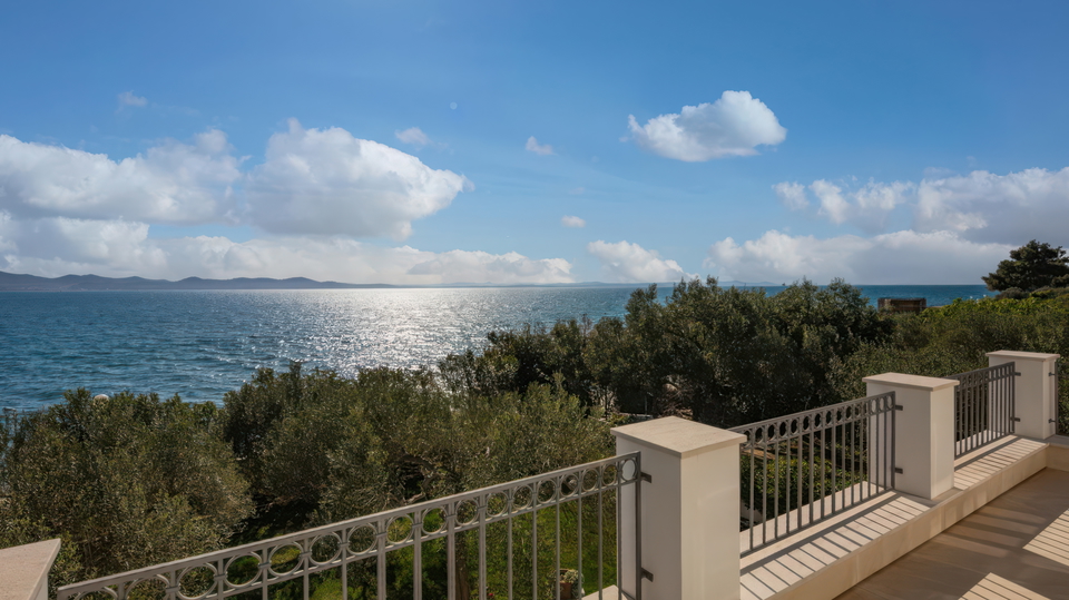 &Pcy;&rcy;&iecy;&kcy;&rcy;&acy;&scy;&ncy;&acy;&yacy; &rcy;&ocy;&scy;&kcy;&ocy;&shcy;&ncy;&acy;&yacy; &vcy;&icy;&lcy;&lcy;&acy; &pcy;&iecy;&rcy;&vcy;&acy;&yacy; &lcy;&icy;&ncy;&icy;&yacy; &ucy; &mcy;&ocy;&rcy;&yacy; - &Zcy;&acy;&dcy;&acy;&rcy;&excl;