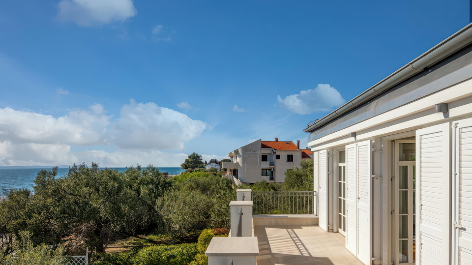 &Pcy;&rcy;&iecy;&kcy;&rcy;&acy;&scy;&ncy;&acy;&yacy; &rcy;&ocy;&scy;&kcy;&ocy;&shcy;&ncy;&acy;&yacy; &vcy;&icy;&lcy;&lcy;&acy; &pcy;&iecy;&rcy;&vcy;&acy;&yacy; &lcy;&icy;&ncy;&icy;&yacy; &ucy; &mcy;&ocy;&rcy;&yacy; - &Zcy;&acy;&dcy;&acy;&rcy;&excl;