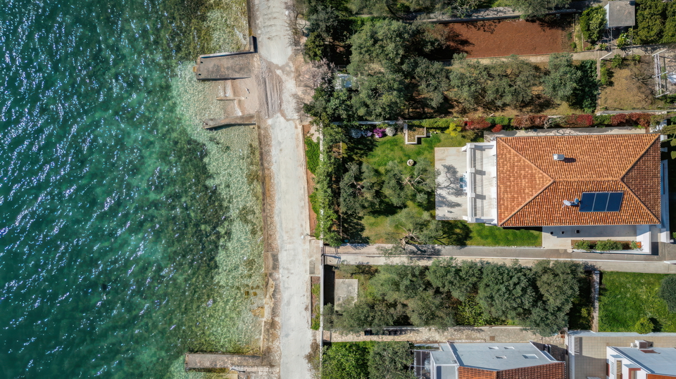 &Pcy;&rcy;&iecy;&kcy;&rcy;&acy;&scy;&ncy;&acy;&yacy; &rcy;&ocy;&scy;&kcy;&ocy;&shcy;&ncy;&acy;&yacy; &vcy;&icy;&lcy;&lcy;&acy; &pcy;&iecy;&rcy;&vcy;&acy;&yacy; &lcy;&icy;&ncy;&icy;&yacy; &ucy; &mcy;&ocy;&rcy;&yacy; - &Zcy;&acy;&dcy;&acy;&rcy;&excl;