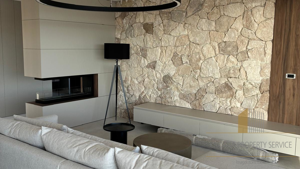 Appartamento, 257 m2, Vendita, Rogoznica