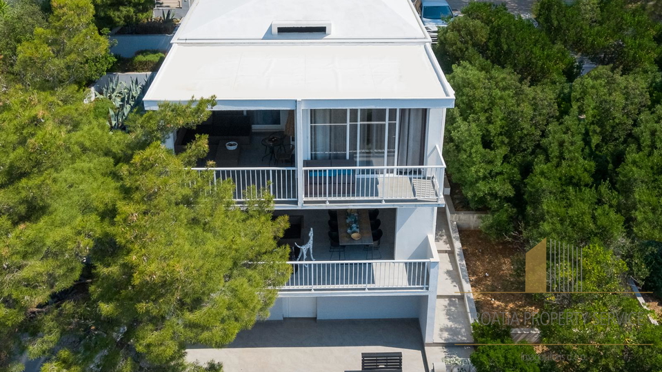 Ekskluzivna vila v prvi vrsti ob morju – južna stran otoka Korčule!