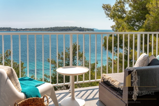 Ekskluzivna vila v prvi vrsti ob morju – južna stran otoka Korčule!