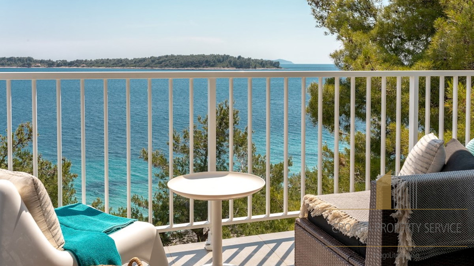 Ekskluzivna vila v prvi vrsti ob morju – južna stran otoka Korčule!