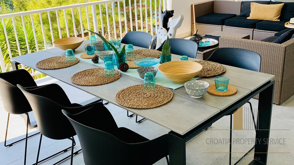 Ekskluzivna vila v prvi vrsti ob morju – južna stran otoka Korčule!