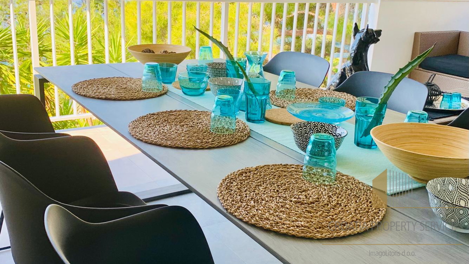 Ekskluzivna vila v prvi vrsti ob morju – južna stran otoka Korčule!