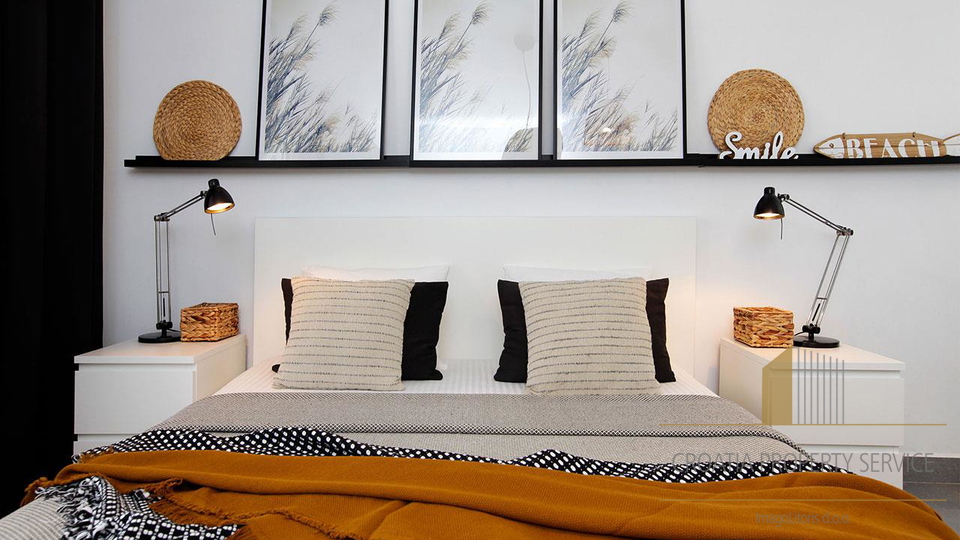 Ekskluzivna vila v prvi vrsti ob morju – južna stran otoka Korčule!