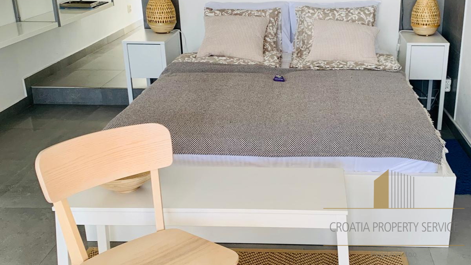 Ekskluzivna vila v prvi vrsti ob morju – južna stran otoka Korčule!