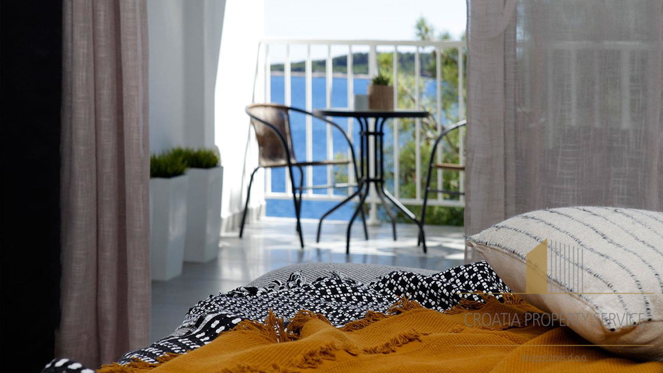 Ekskluzivna vila v prvi vrsti ob morju – južna stran otoka Korčule!