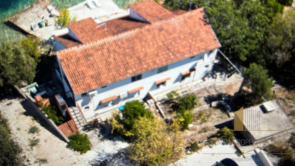 Spaziosa casa in prima fila sul mare con ormeggio privato - Drvenik Veliki!