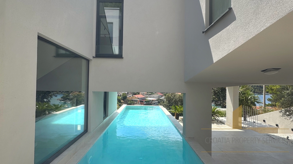 Villa di lusso di design a 80 m dal mare sull'isola di Korčula!