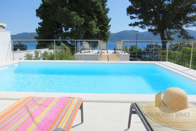 Villa esclusiva con piscina in prima fila sul mare - Viganj, Pelješac!
