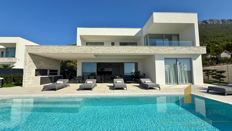 Villa di lusso con vista panoramica sul mare nei dintorni di Spalato!
