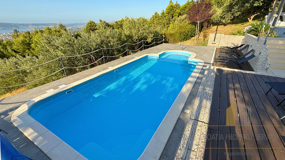 Bellissima villa di lusso con vista panoramica sul mare e su Spalato - Kaštel Stari!