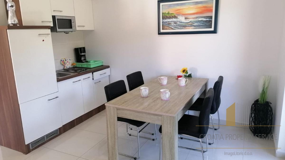 Wunderschöne Wohnung am Meer in Kaštel Kambelovac – ideal für Familie oder touristische Vermietung!
