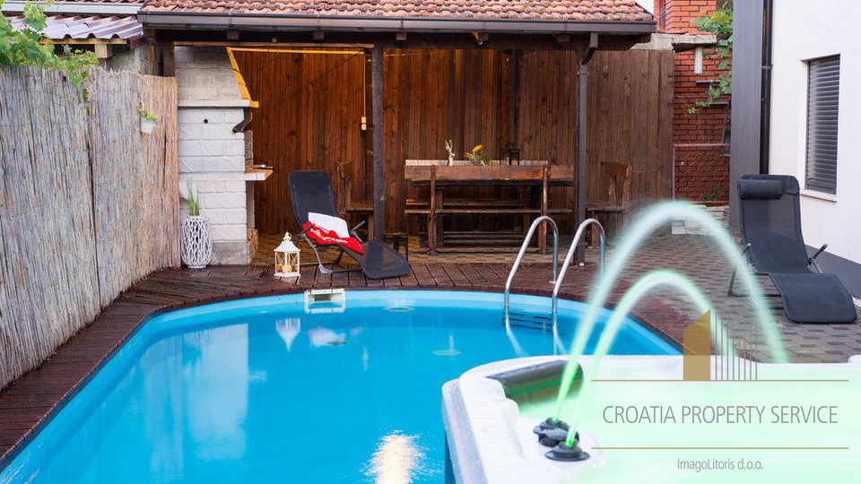 Wunderschöne Wohnung am Meer in Kaštel Kambelovac – ideal für Familie oder touristische Vermietung!