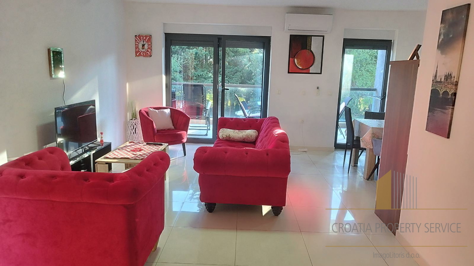 Wunderschöne Wohnung am Meer in Kaštel Kambelovac – ideal für Familie oder touristische Vermietung!