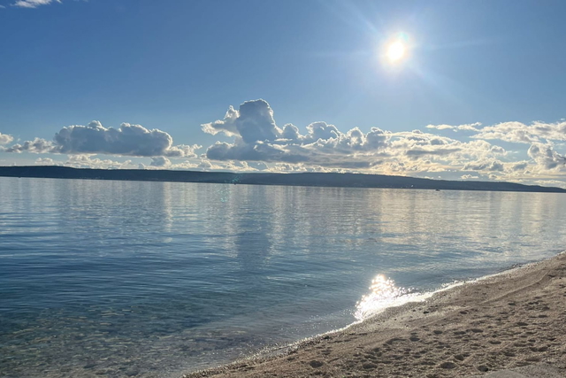 Dvosoban stan u novogradnji 250 m od mora u okolici Splita!