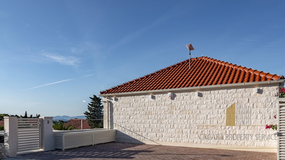 Luxury stone villa with sea view - Splitska, Brač!