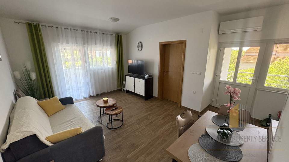 Bellissima casa con vista mare nei dintorni di Zara – un'opportunità da non perdere!