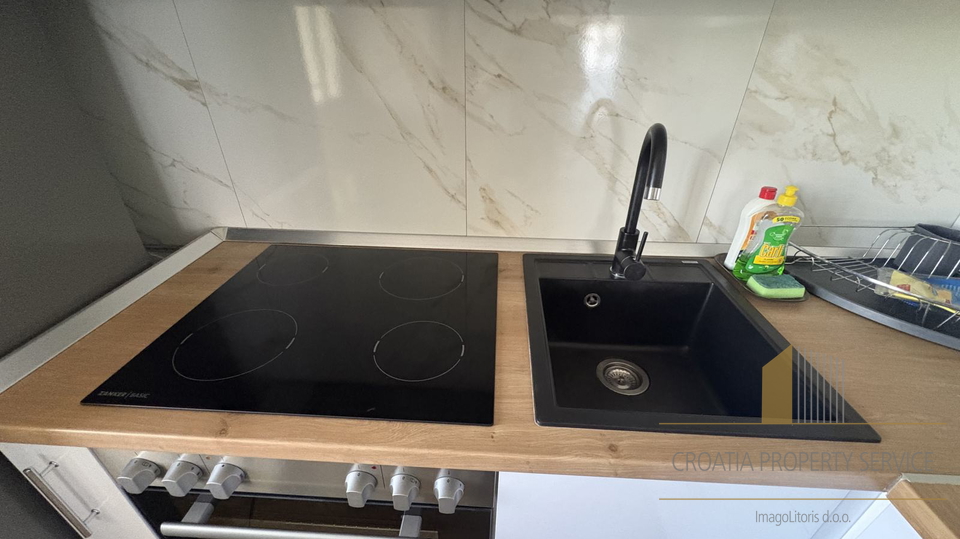 Bellissima casa con vista mare nei dintorni di Zara – un'opportunità da non perdere!