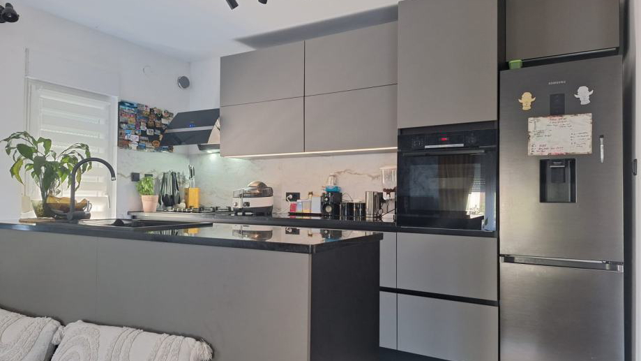 Wundersch&ouml;nes renoviertes Haus in ausgezeichneter Lage &ndash; Sevid&excl;