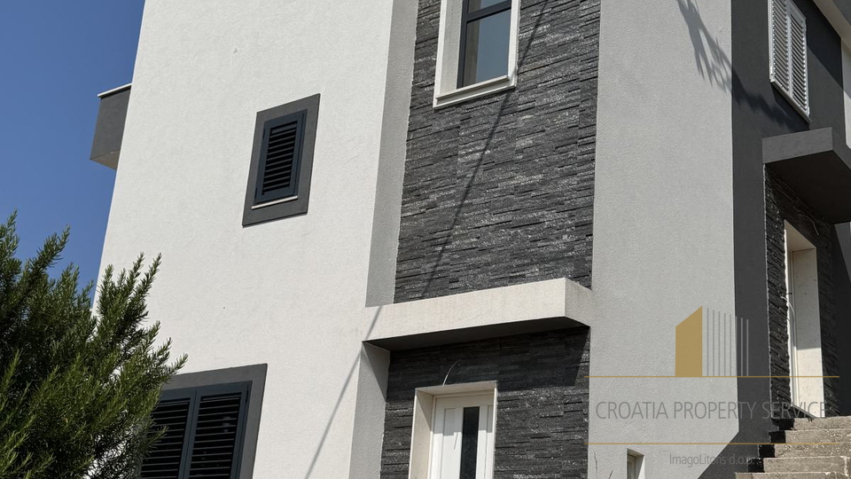 Casa con vista aperta sul mare, a 200 m dalla spiaggia - Stanići, Omiš!