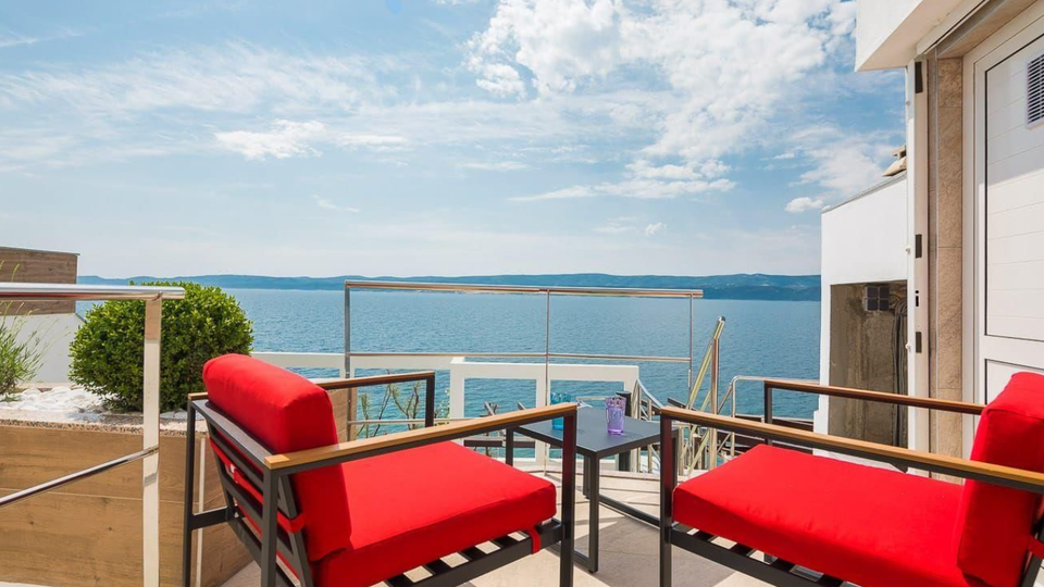 Exklusive Villa erste Meereslinie mit Panoramablick und Investitionspotenzial &ndash; Stani&cacute;i&comma; Omi&scaron;&excl;