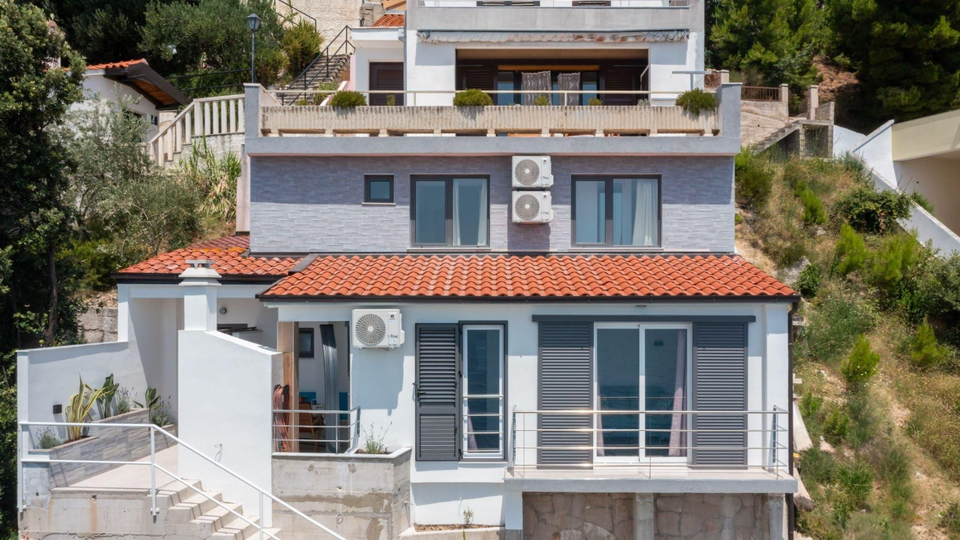 Exklusive Villa erste Meereslinie mit Panoramablick und Investitionspotenzial &ndash; Stani&cacute;i&comma; Omi&scaron;&excl;