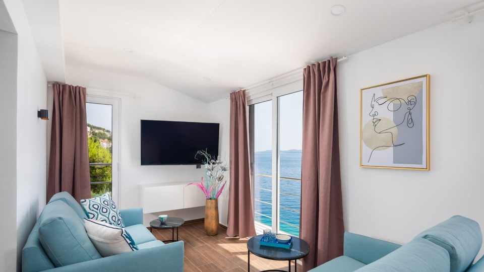 Exklusive Villa erste Meereslinie mit Panoramablick und Investitionspotenzial &ndash; Stani&cacute;i&comma; Omi&scaron;&excl;