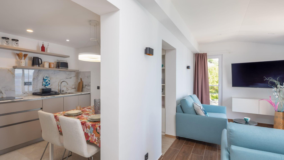 Exklusive Villa erste Meereslinie mit Panoramablick und Investitionspotenzial &ndash; Stani&cacute;i&comma; Omi&scaron;&excl;