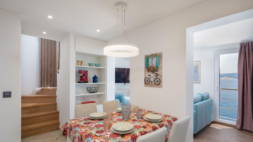 Exklusive Villa erste Meereslinie mit Panoramablick und Investitionspotenzial &ndash; Stani&cacute;i&comma; Omi&scaron;&excl;