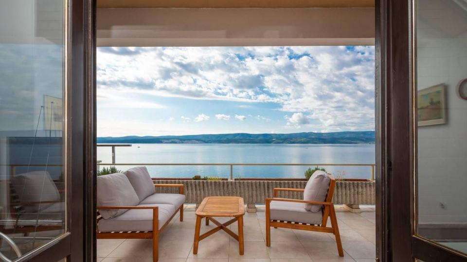 Exklusive Villa erste Meereslinie mit Panoramablick und Investitionspotenzial &ndash; Stani&cacute;i&comma; Omi&scaron;&excl;