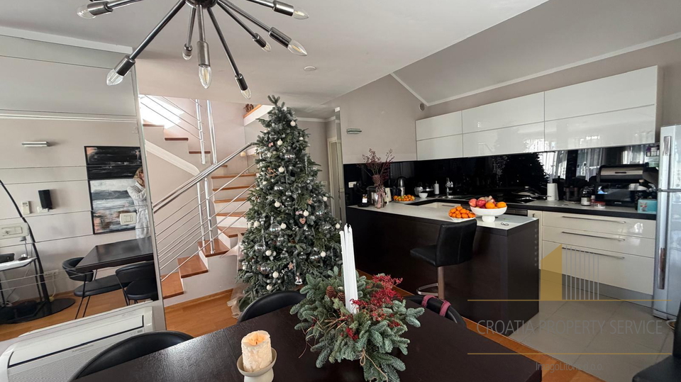 Vila prvi red do mora u sklopu luksuznog hotela Le Meridien Lav &ndash; 7 apartmana i trosobni stan&comma; Split&OpenCurlyDoubleQuote;