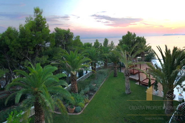 Exclusive luxury complex by the sea – a dream investment in Podstrana, Split!