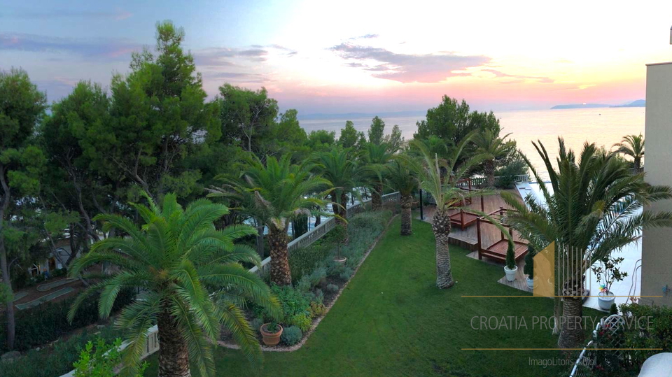 Exclusive luxury complex by the sea &ndash; a dream investment in Podstrana&comma; Split&excl;