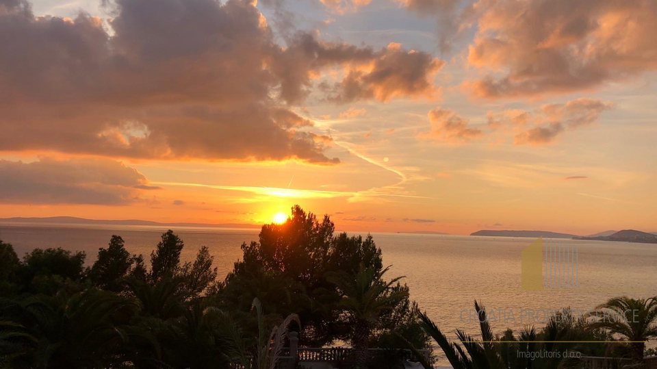 Exclusive luxury complex by the sea &ndash; a dream investment in Podstrana&comma; Split&excl;