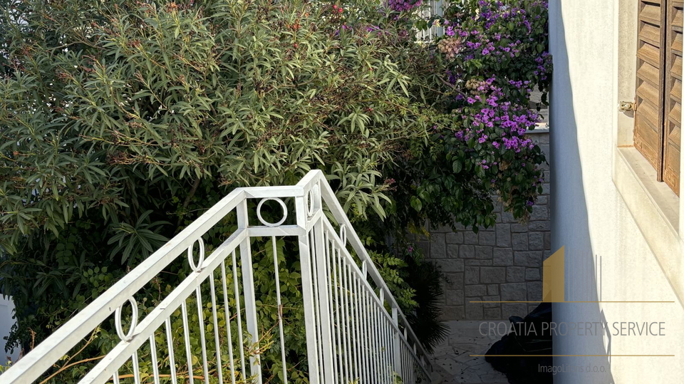 Charming two-story house with sea view – Supetar, Brač island!