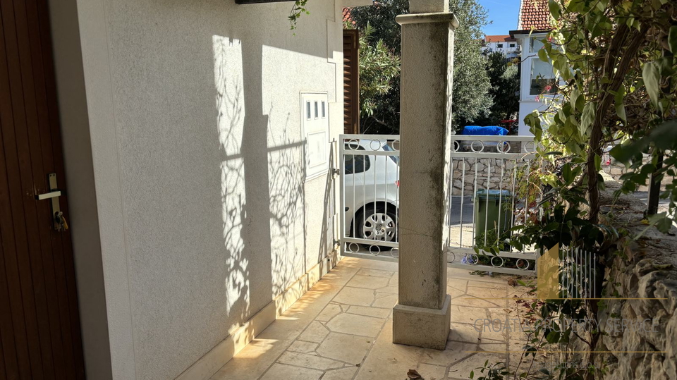 Charming two-story house with sea view – Supetar, Brač island!
