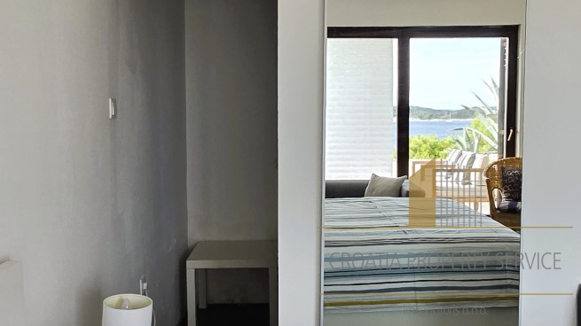 Beautiful house with a swimming pool and open sea view - Vis, Brgujac!