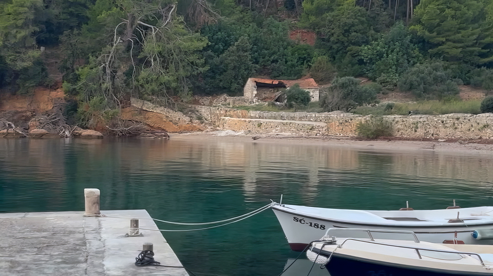 Baugrundst&uuml;ck mit Genehmigung f&uuml;r eine moderne Villa &ndash; S&uuml;dseite von Hvar