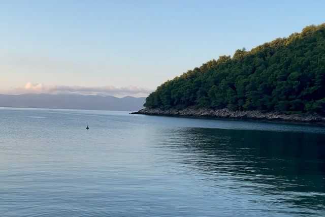 Baugrundstück mit Genehmigung für eine moderne Villa – Südseite von Hvar