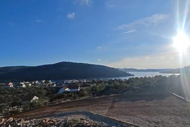 Земельный участок с открытым видом на море – Идеально для роскошного строительства вблизи Рогозницы!