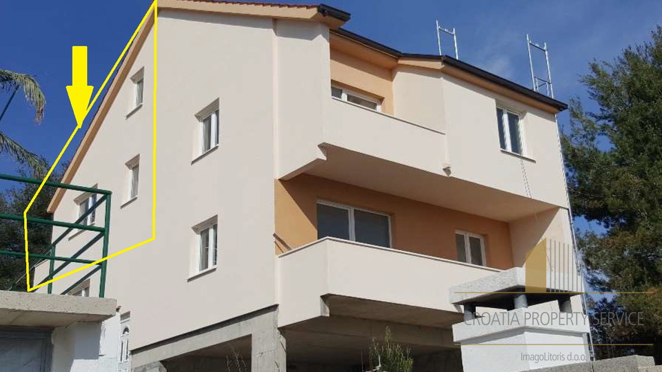 Bellissimo appartamento duplex trilocale con vista mare – Šolta, Stomorska!