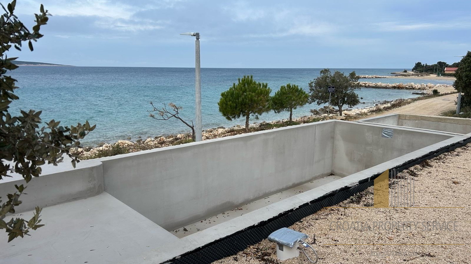 Villa di lusso in prima fila sul mare - Mandre, isola di Pag!
