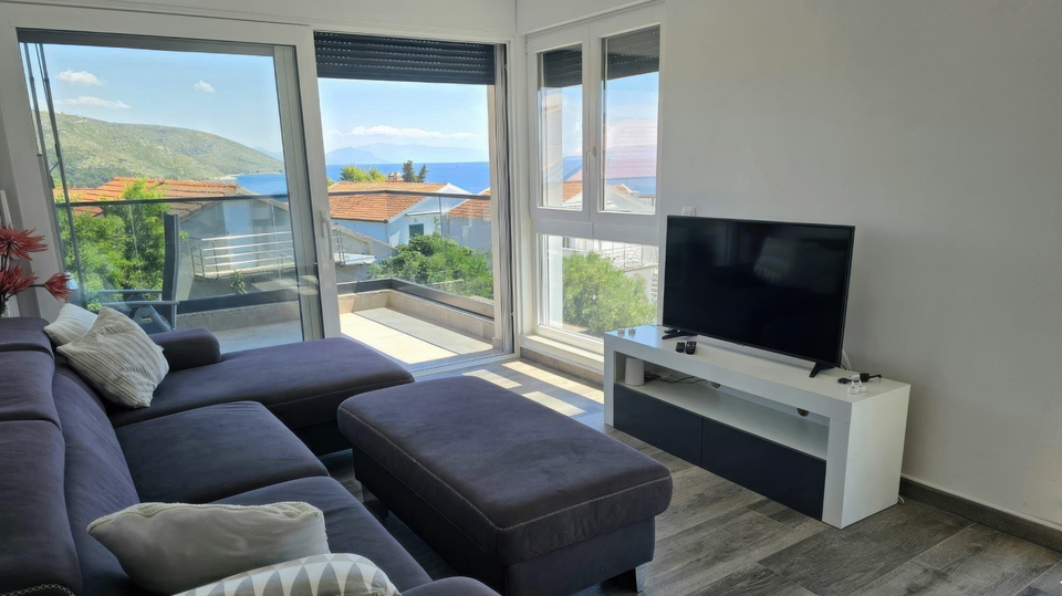 Penthouse z bazenom in panoramskim pogledom na morje - &Ccaron;iovo&comma; Trgogir&excl;