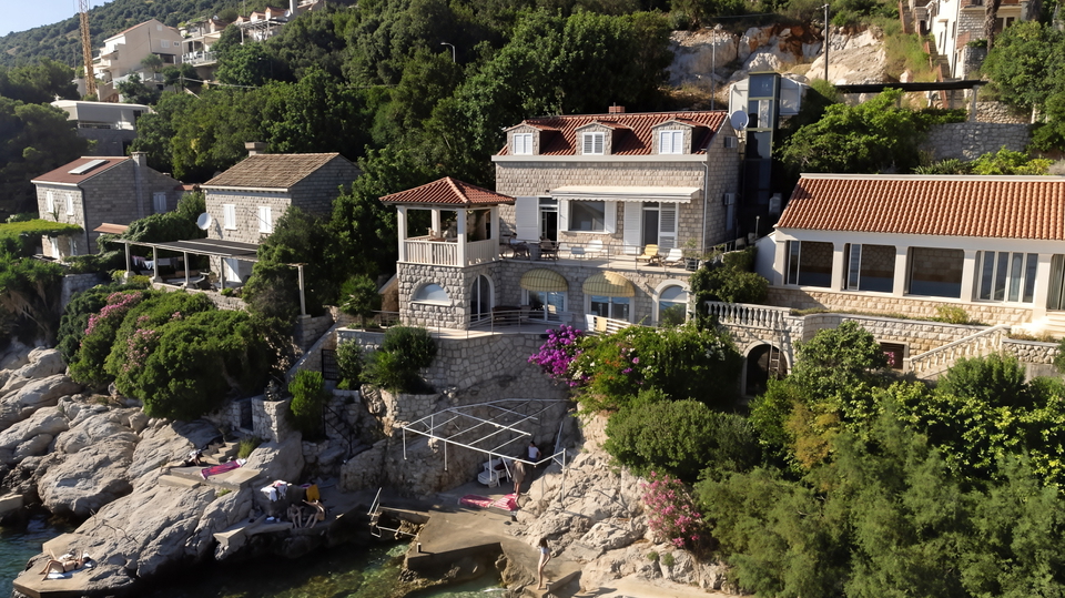 Jedinstvena kamena vila prvi red uz more &ndash; Dubrovnik&excl;