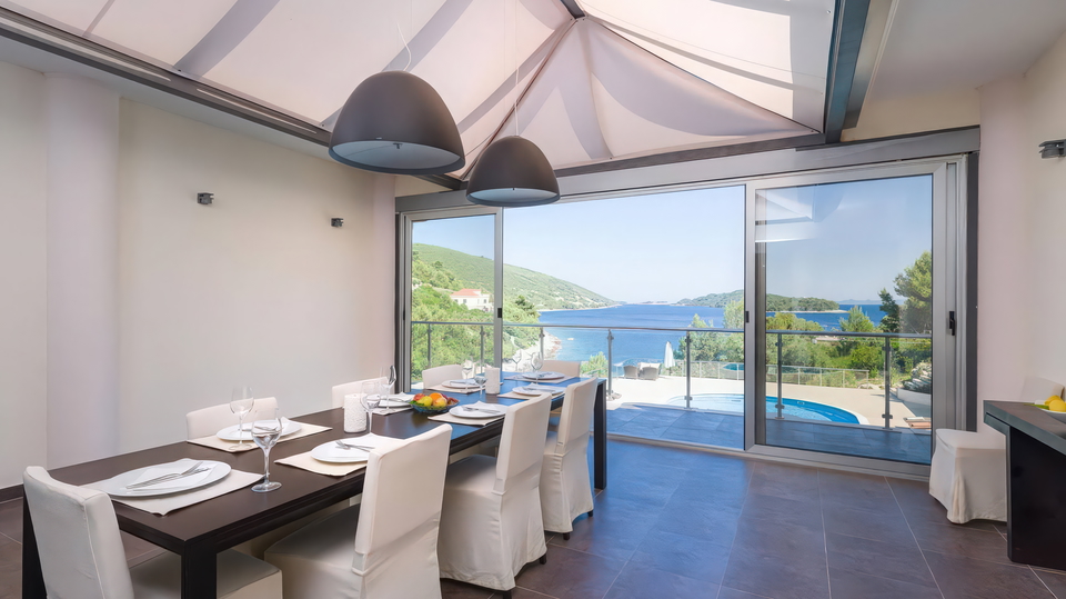 Prekrasna luksuzna vila prvi red do mora na o&ccaron;aravaju&cacute;em otoku Kor&ccaron;uli&excl; 14000 m2 gra&dstrok;evisnkog zemlji&scaron;ta&excl;