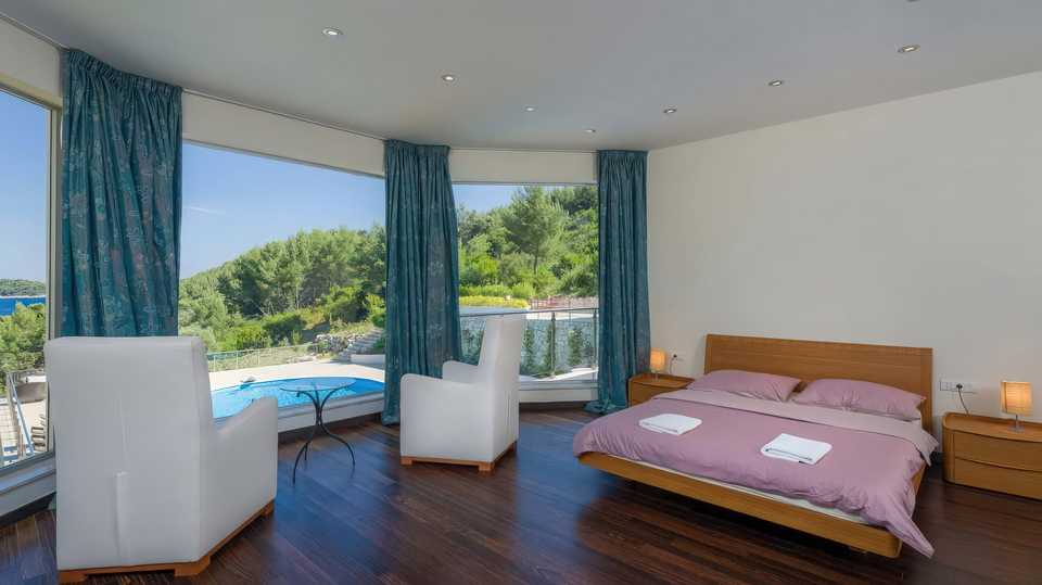 Prekrasna luksuzna vila prvi red do mora na o&ccaron;aravaju&cacute;em otoku Kor&ccaron;uli&excl; 14000 m2 gra&dstrok;evisnkog zemlji&scaron;ta&excl;