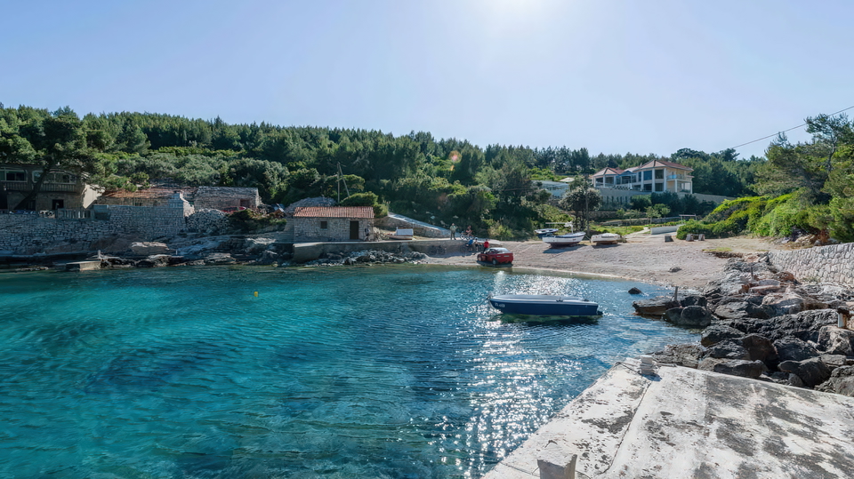 Prekrasna luksuzna vila prvi red do mora na o&ccaron;aravaju&cacute;em otoku Kor&ccaron;uli&excl; 14000 m2 gra&dstrok;evisnkog zemlji&scaron;ta&excl;